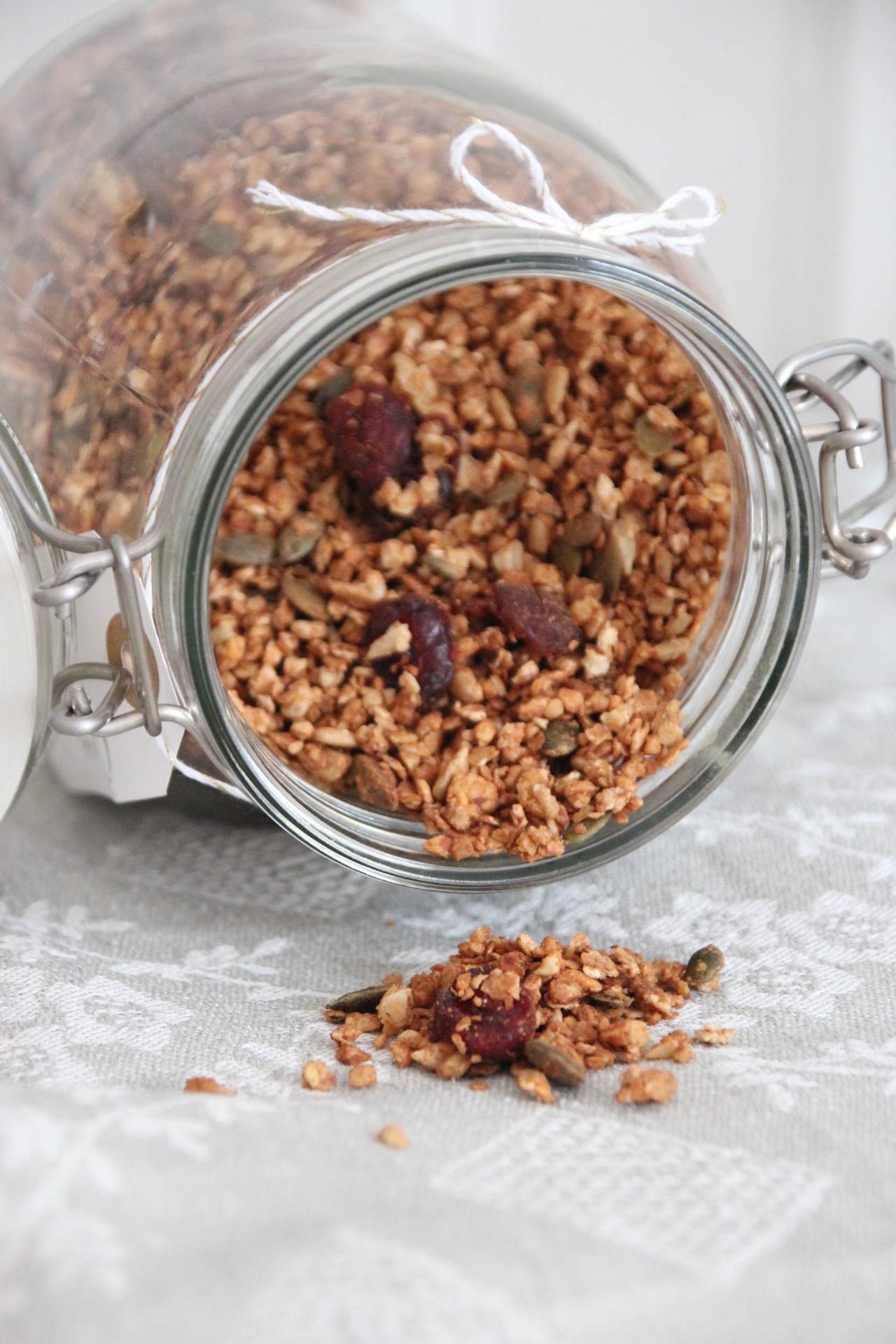 Cookandglow_carobecranberrygranola