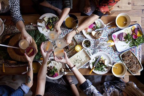 Eviter de boire pendant les repas pour favoriser la bonne digestion