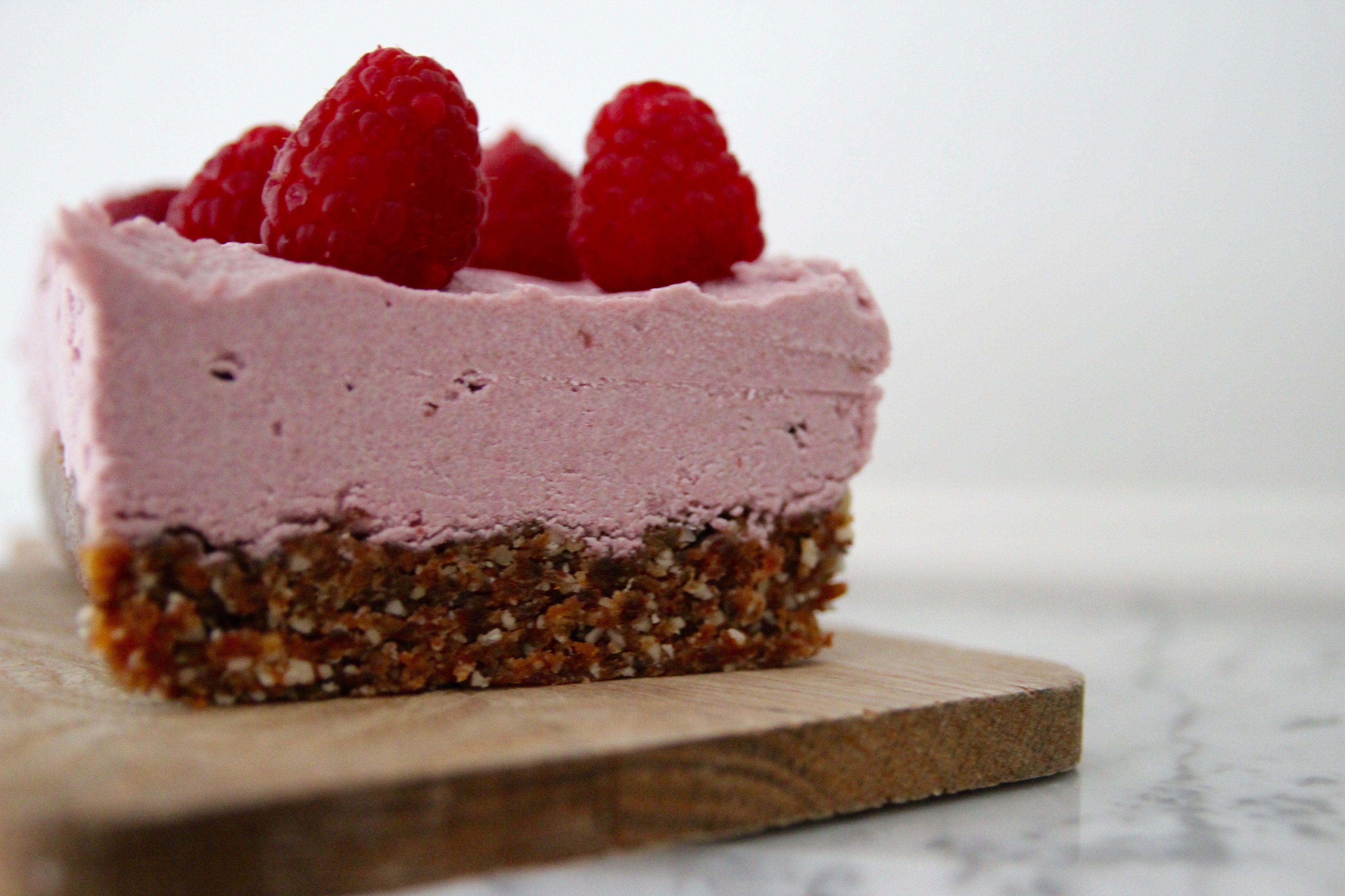 Cheesecake cru à la framboise - CLAIRE ANDREEWITCH